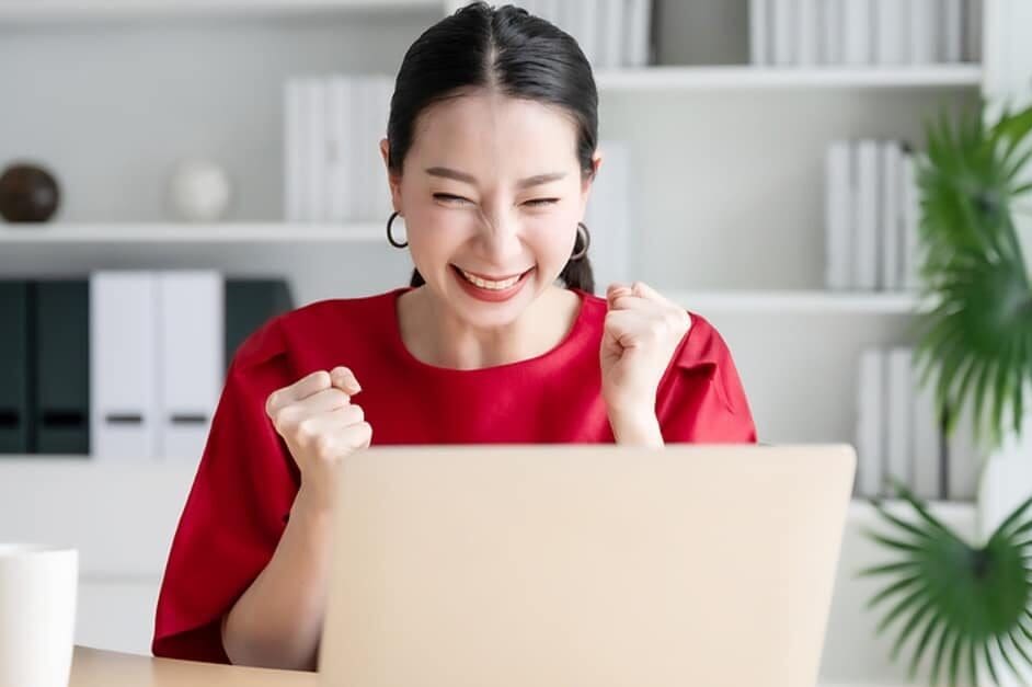 How To Refinance Student Loans Without a Cosigner