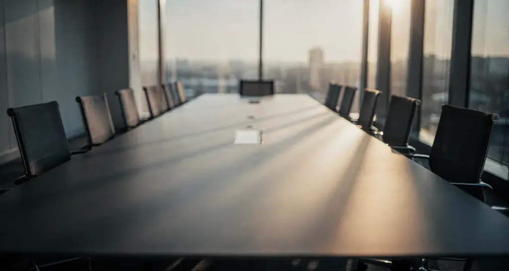 Voiceless Collegiality: When Getting Along Gets in the Way of School Leadership